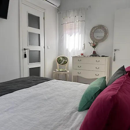 Dante - Ole Solutions Apartment *